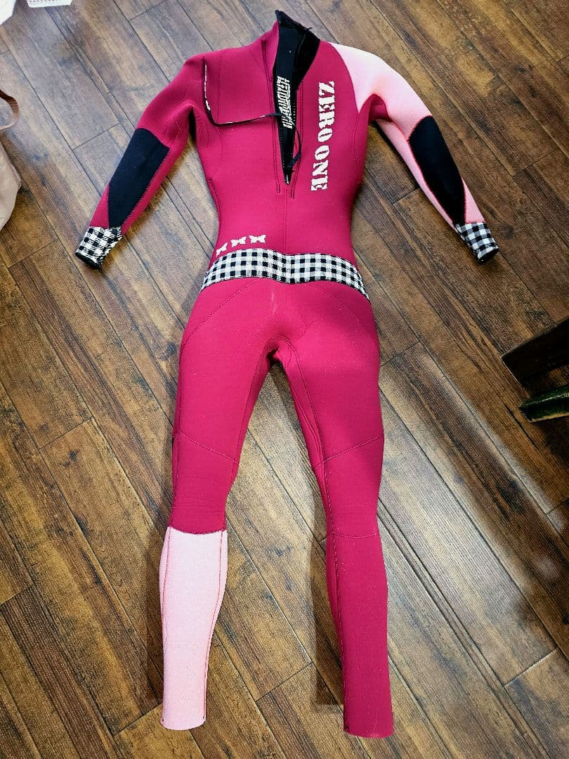 ZERO ONE フルスーツ ワインレッドに格子柄