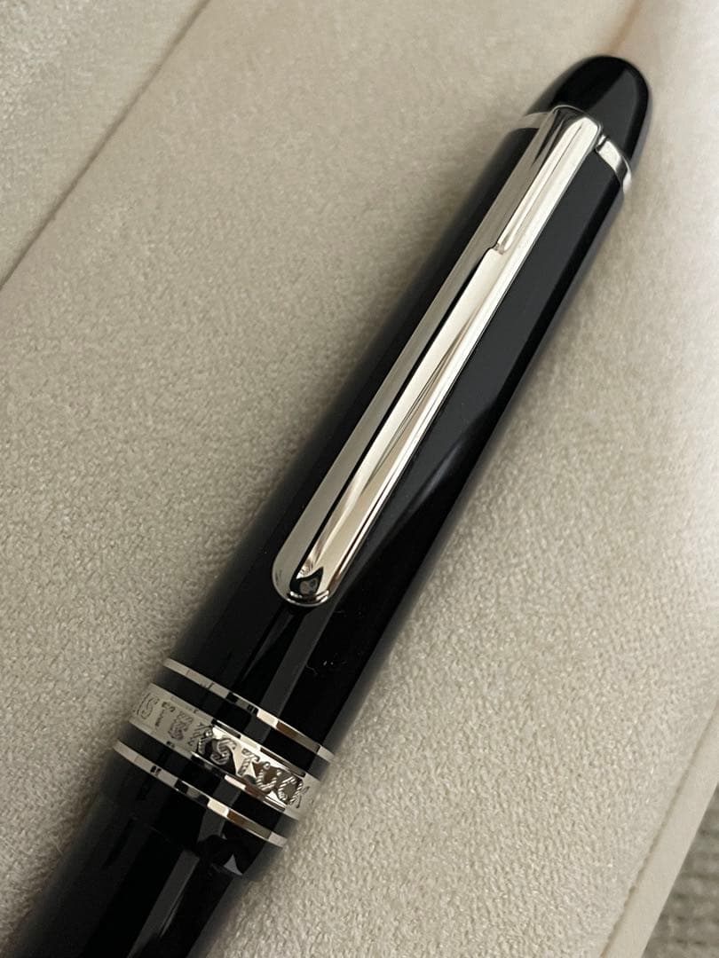 ◾️MONTBLANC モンブランミッドサイズ ボールペン ◾️プラチナ◾️化粧箱付