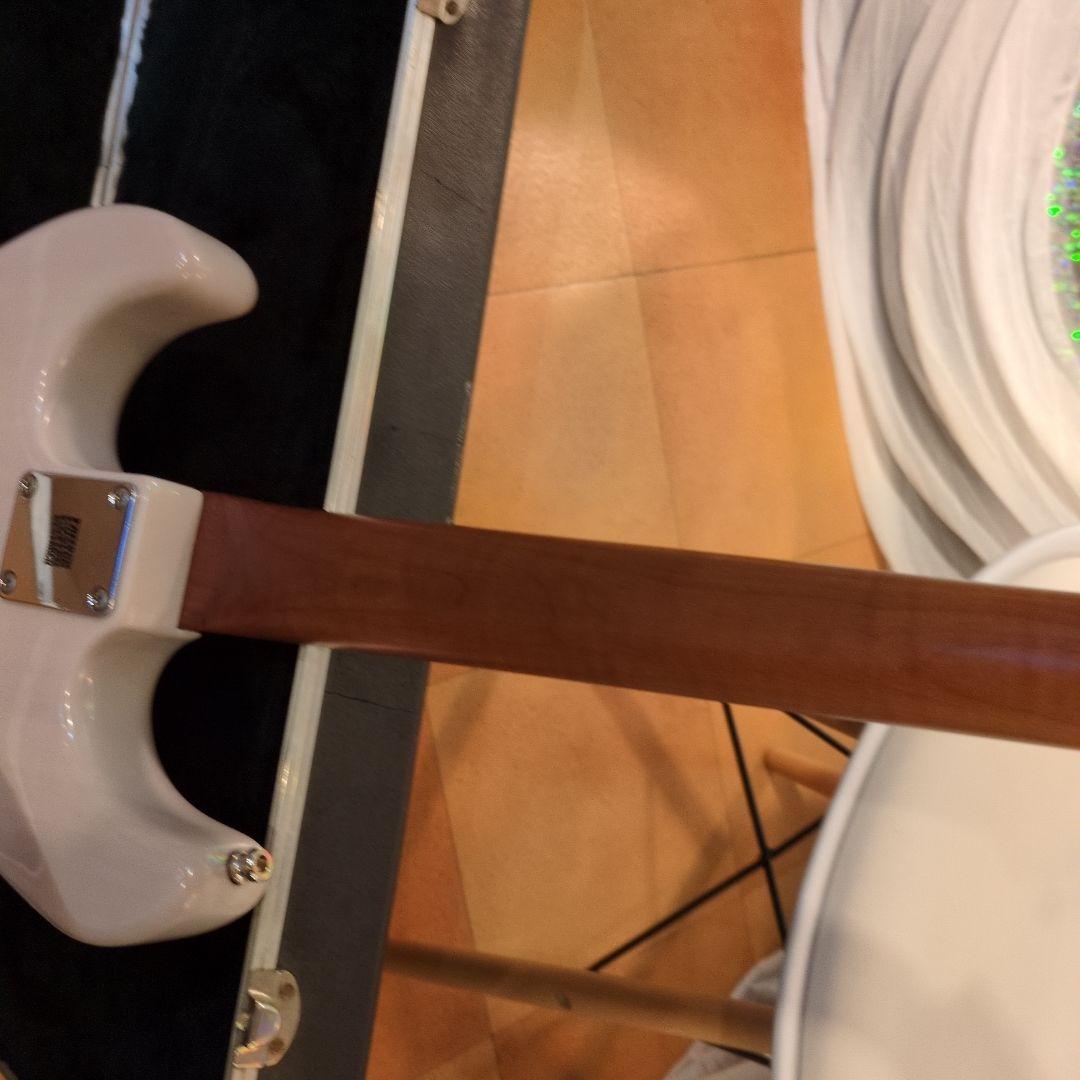 【美品　未使用】ストラトキャスタータイプギター ハードケース付き