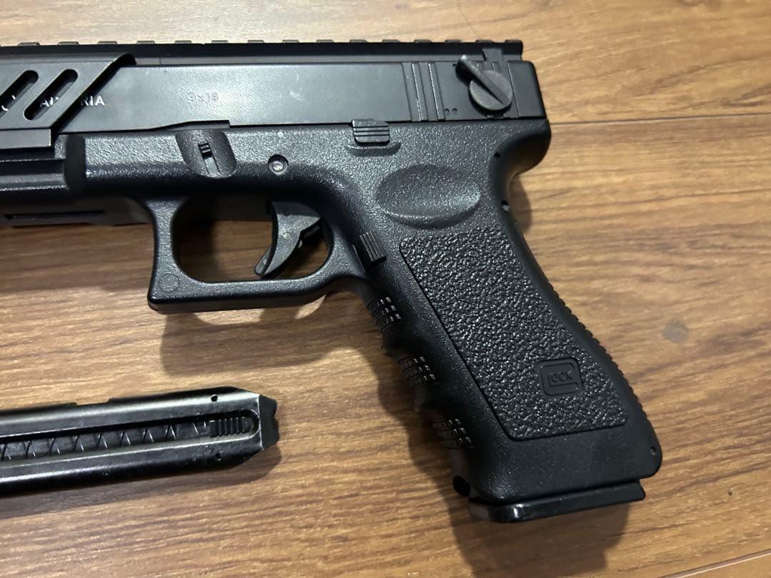 東京マルイ G18C 外装カスタム（動作確認済み） 02