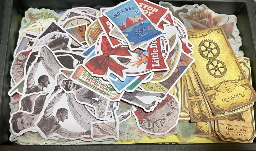 【大量】コラージュ素材 まとめ売り 整理　最後の箱！