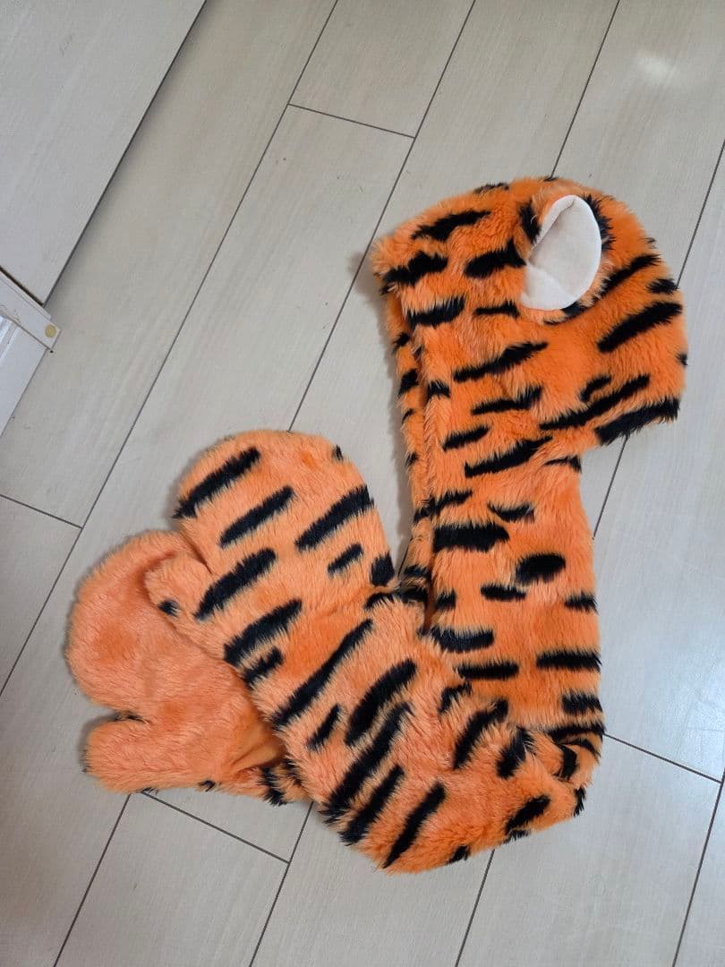 美品　ティガー ディズニー マフラーキャップ ファンキャップ　廃盤