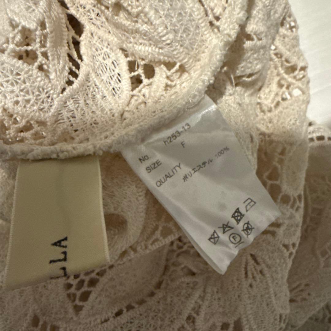 hella ヘラ　アイボリー レース フード付き長袖シャツ