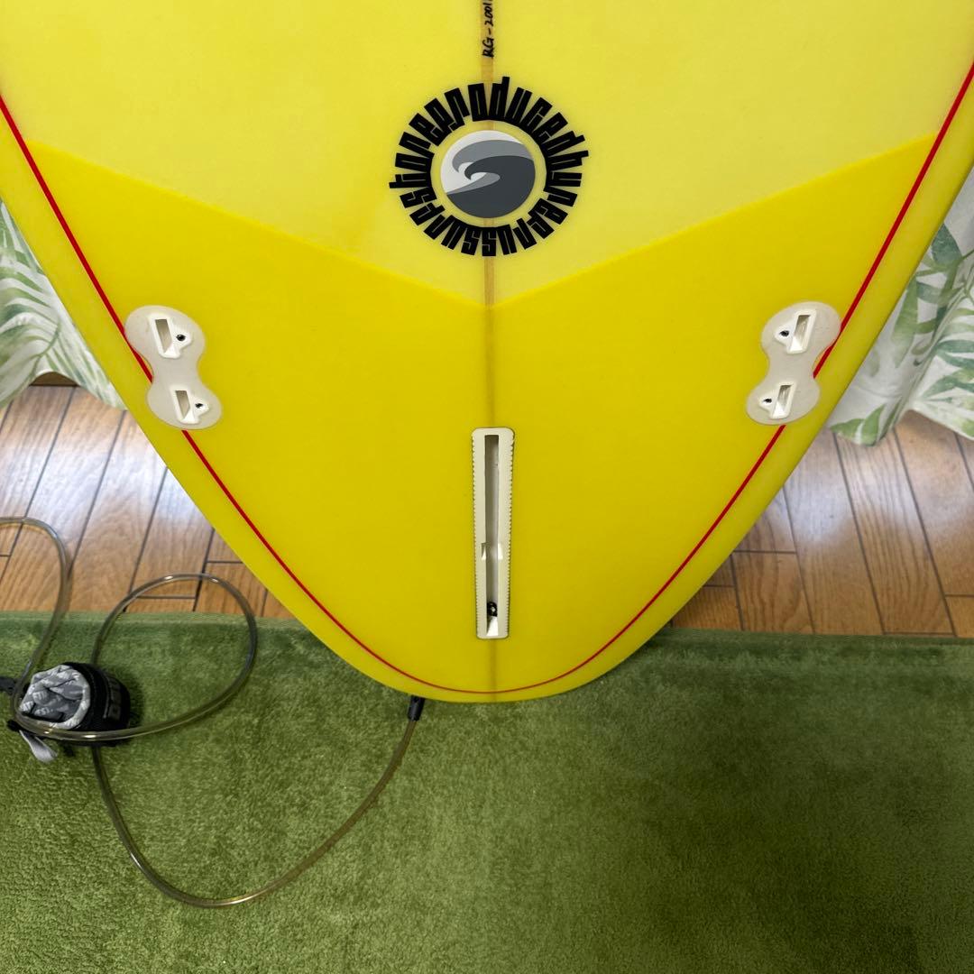 サーフボード　ショート　6.6 ケースあり　フィン付き