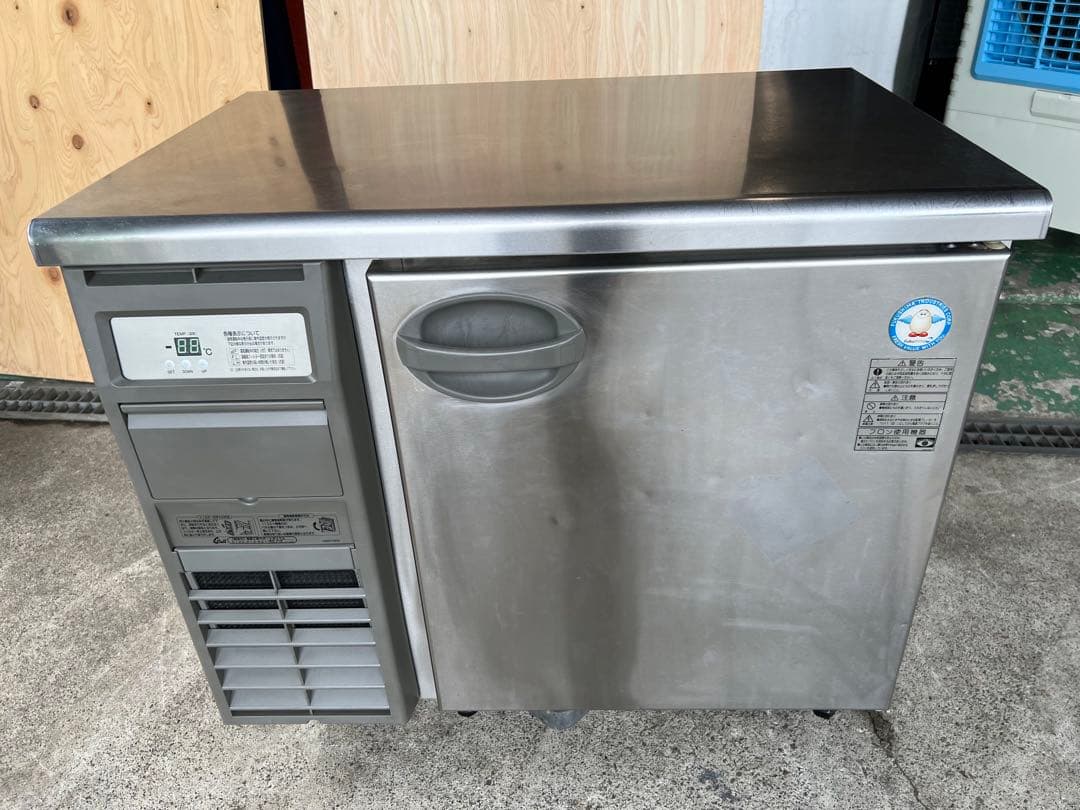 2017年 フクシマテーブル形冷凍庫 154L