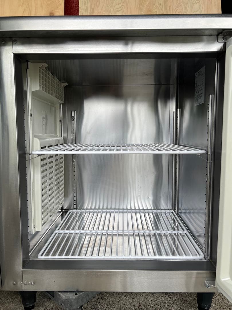 2017年 フクシマテーブル形冷凍庫 154L