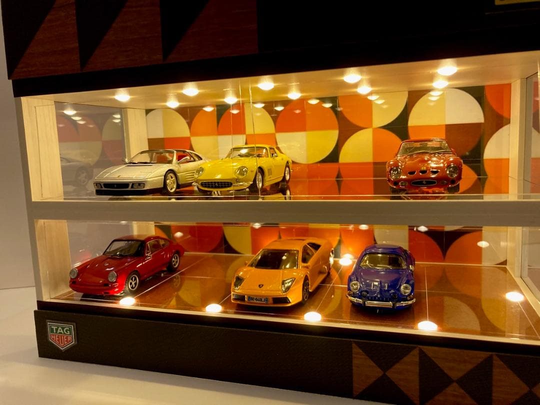 1/43展示可・Bauhausデザイン・照明付ディスプレーBOX /ネオジオラマ