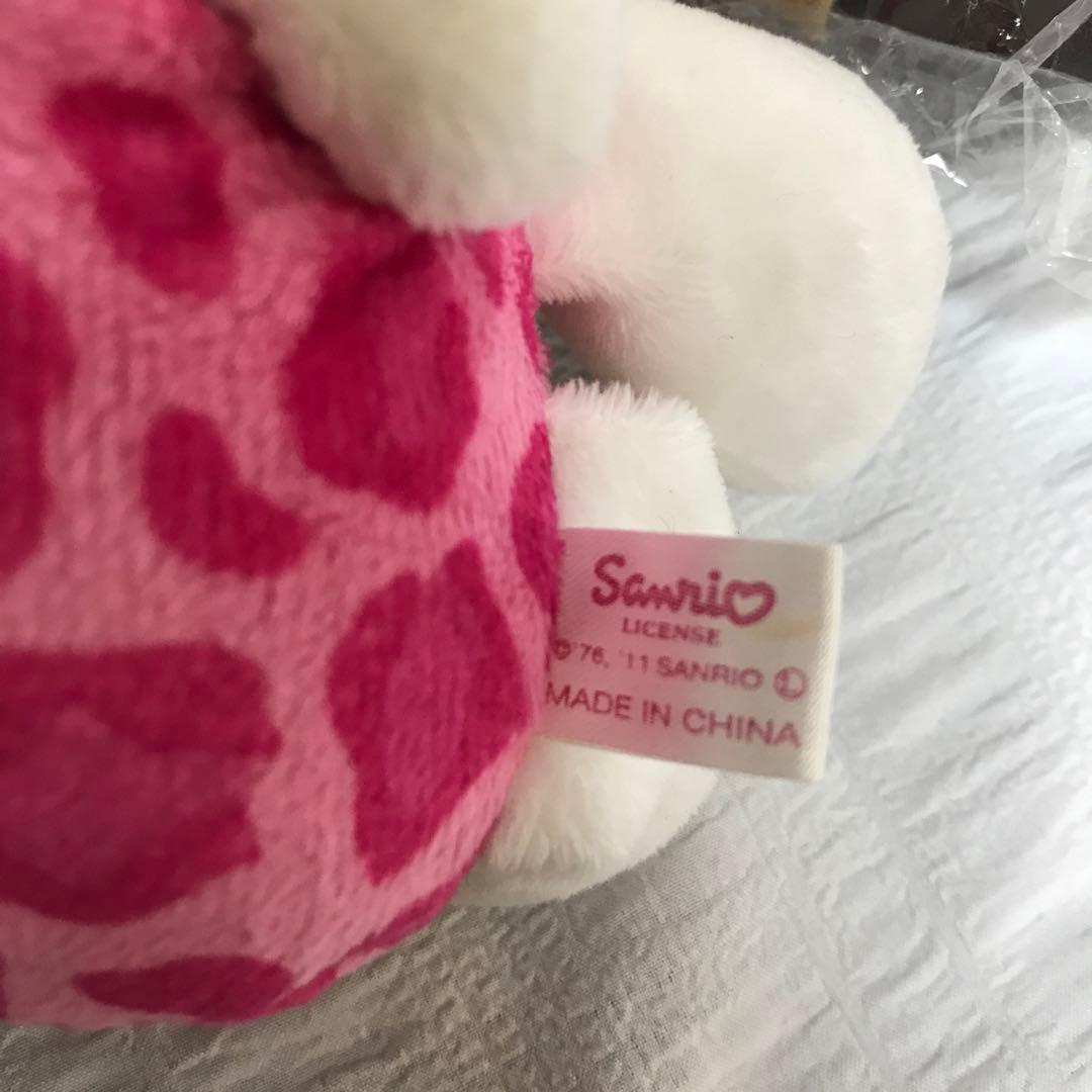 サンリオ　ハローキティ BIGサイズぬいぐるみ２点