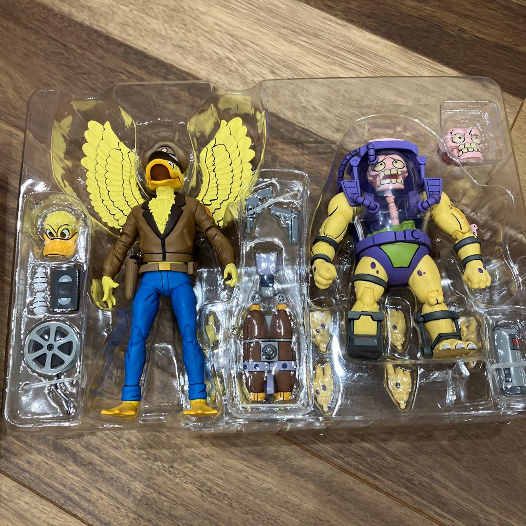 NECA ネカ　TMNTタートルズ エースダック&ミュータジェンマン