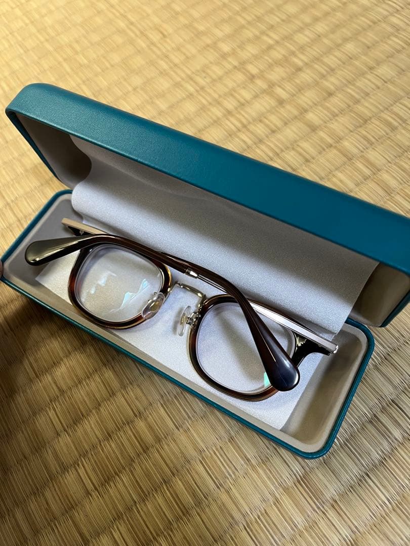 美品◎JINS ジンズ　目が小さくならないメガネ