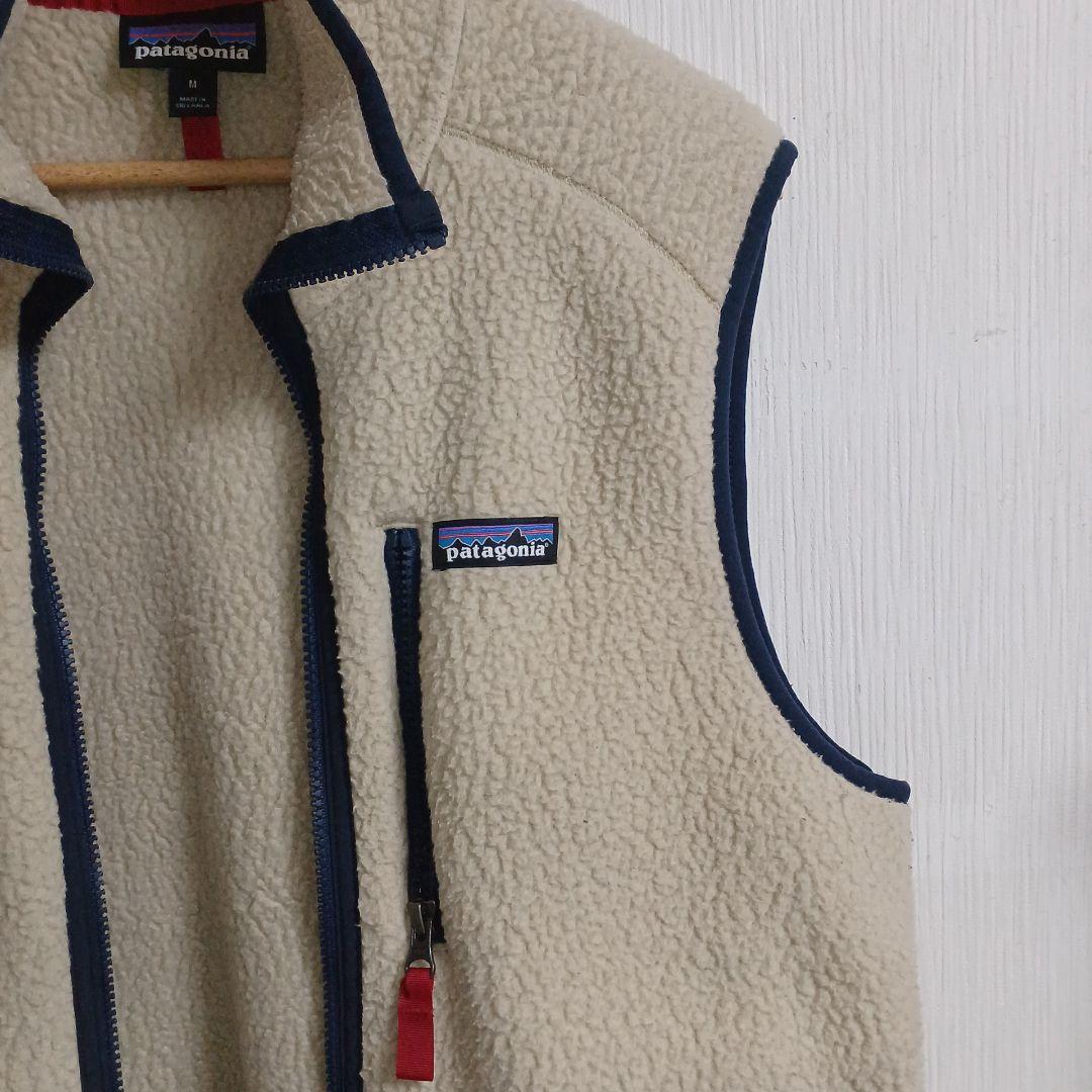 patagonia フリースベスト M クリーム色