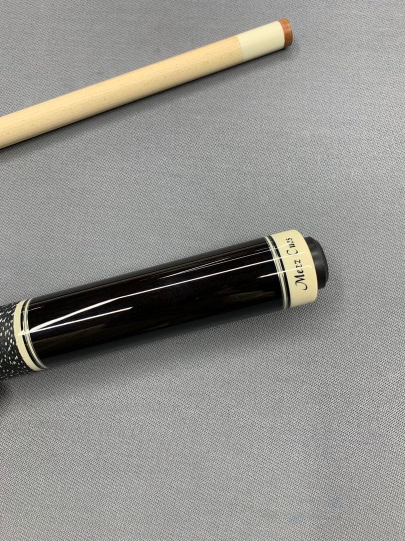 Rtx 　ほぼ新品　mezz axi ビリヤードキュー