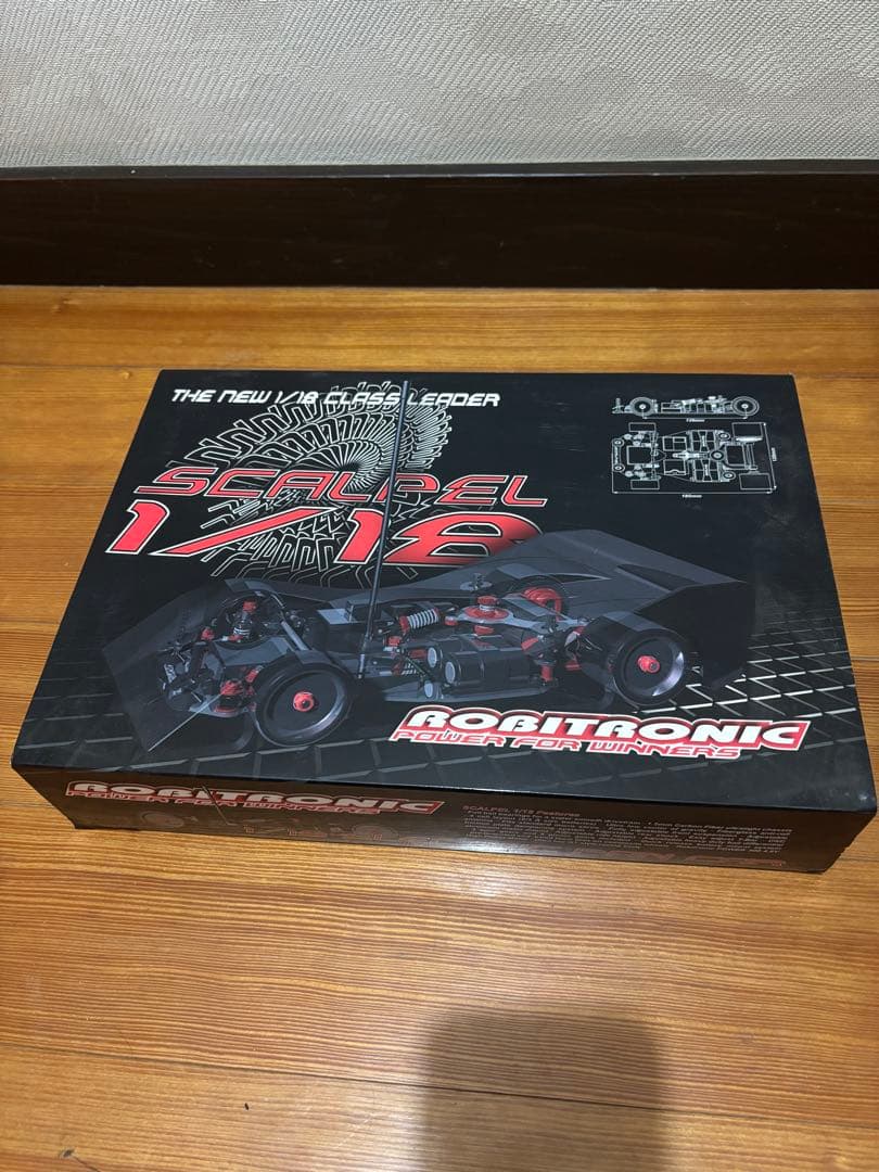 ロビトロニック　スカルペル　1/18 ラジコン