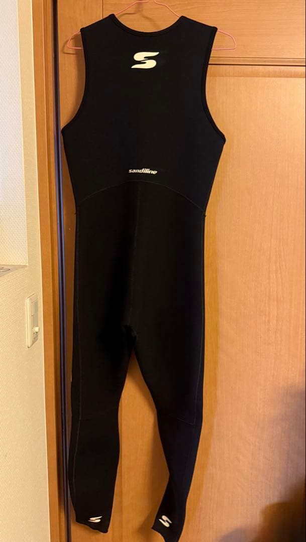 サンディライン　ブラック ノースリーブウェットスーツ