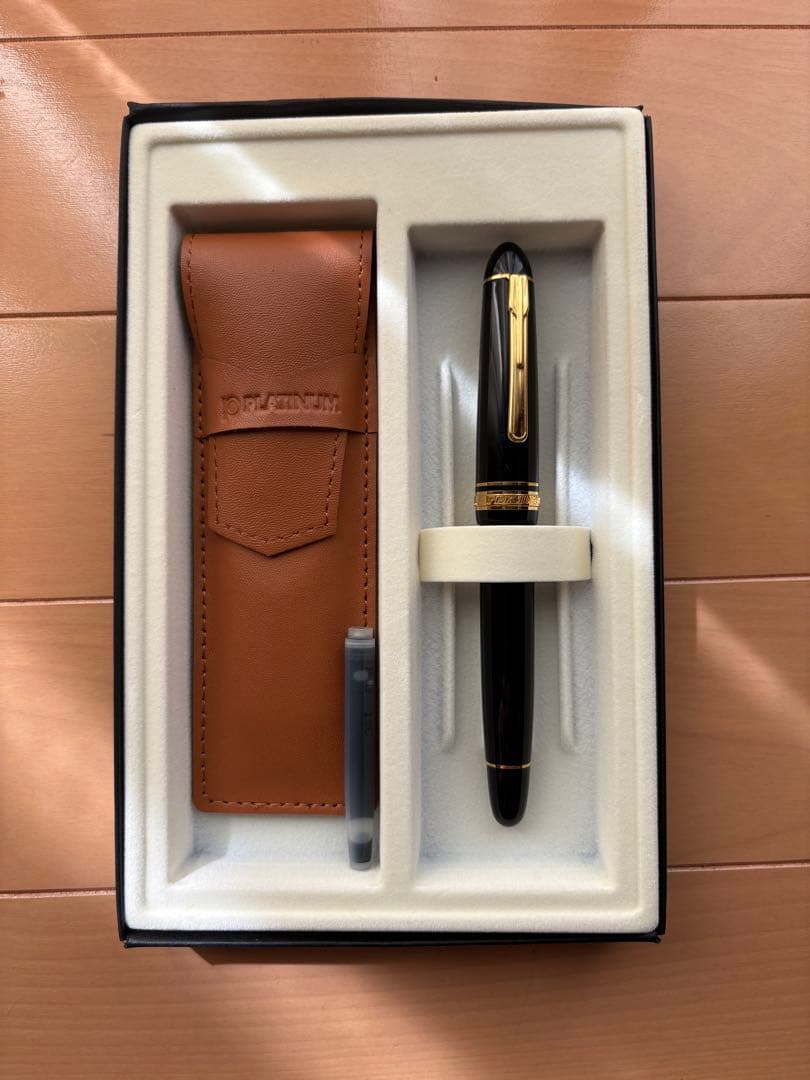 【PLATINUM】プラチナ万年筆 プレジデント BKGT（Ｆ）ペンケース付