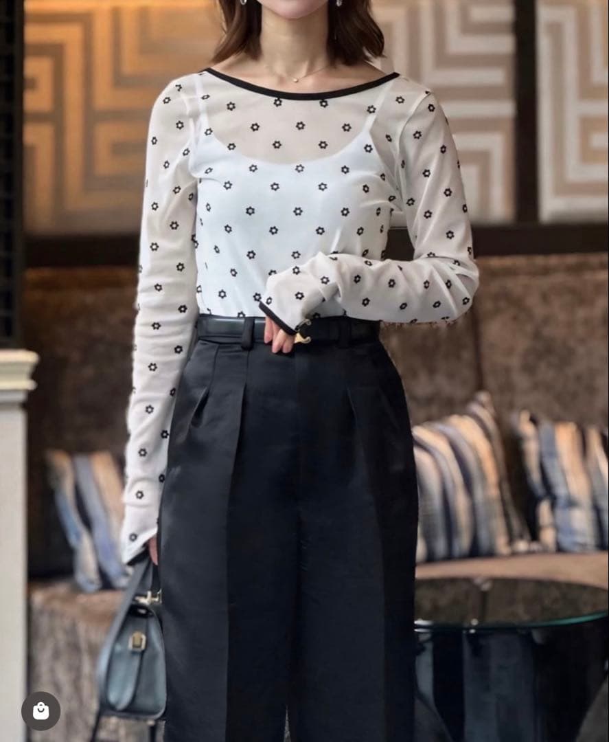 ヘヨン hyeon sheer tops flower ホワイト