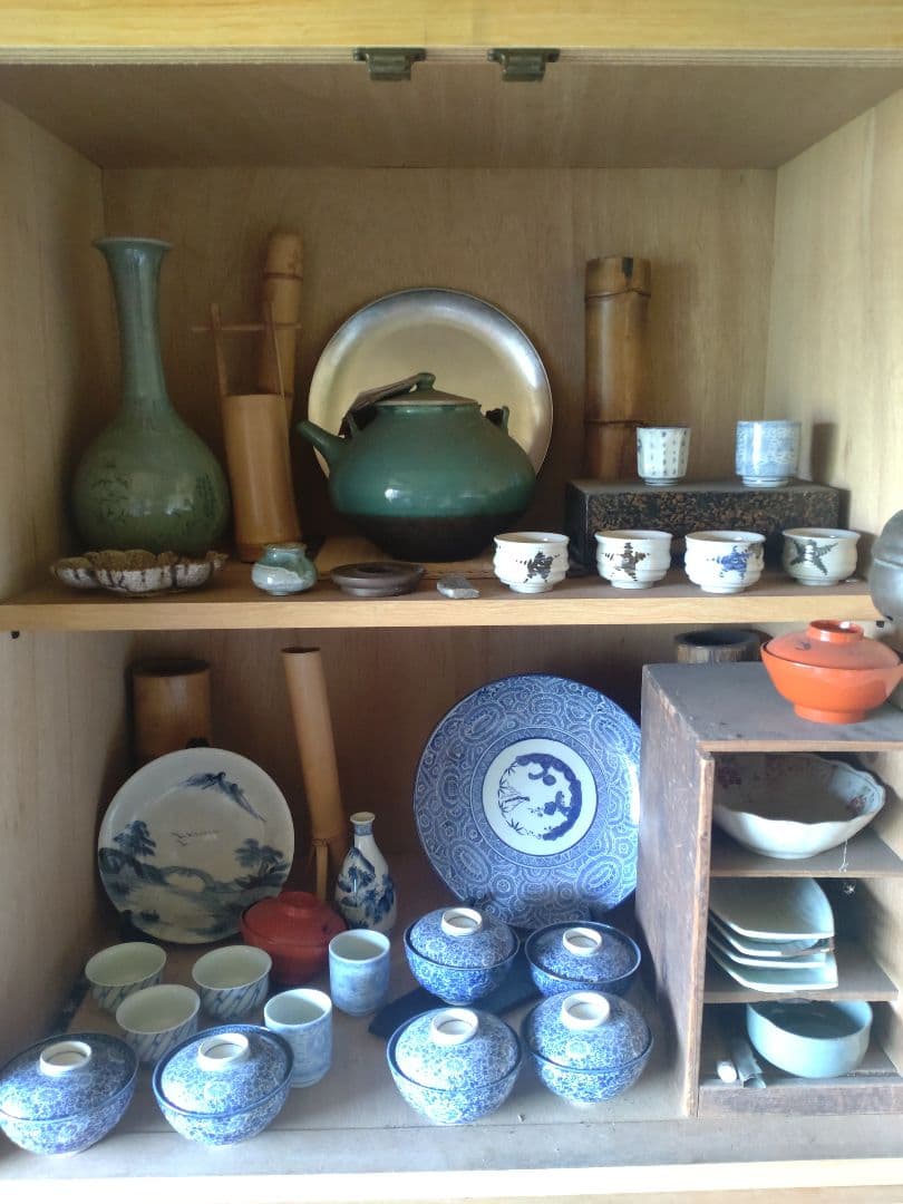 おばあちゃんが集めてた骨董品