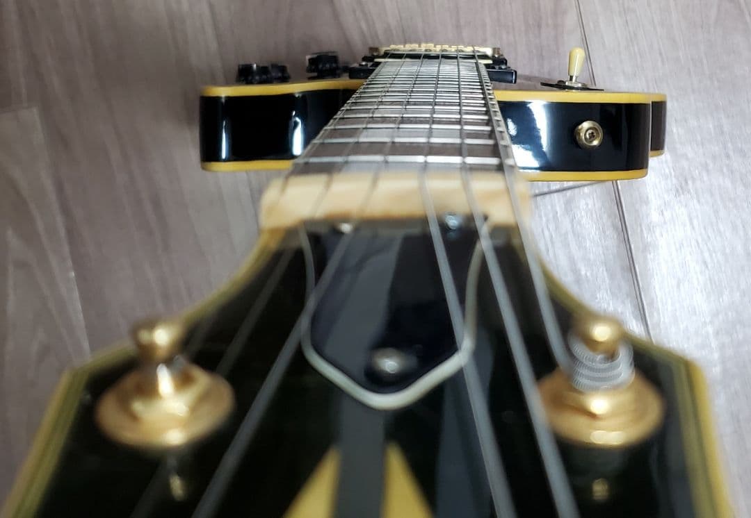 Maison　メイソン　レスポールカスタム　エレキギター　ストラップ付き