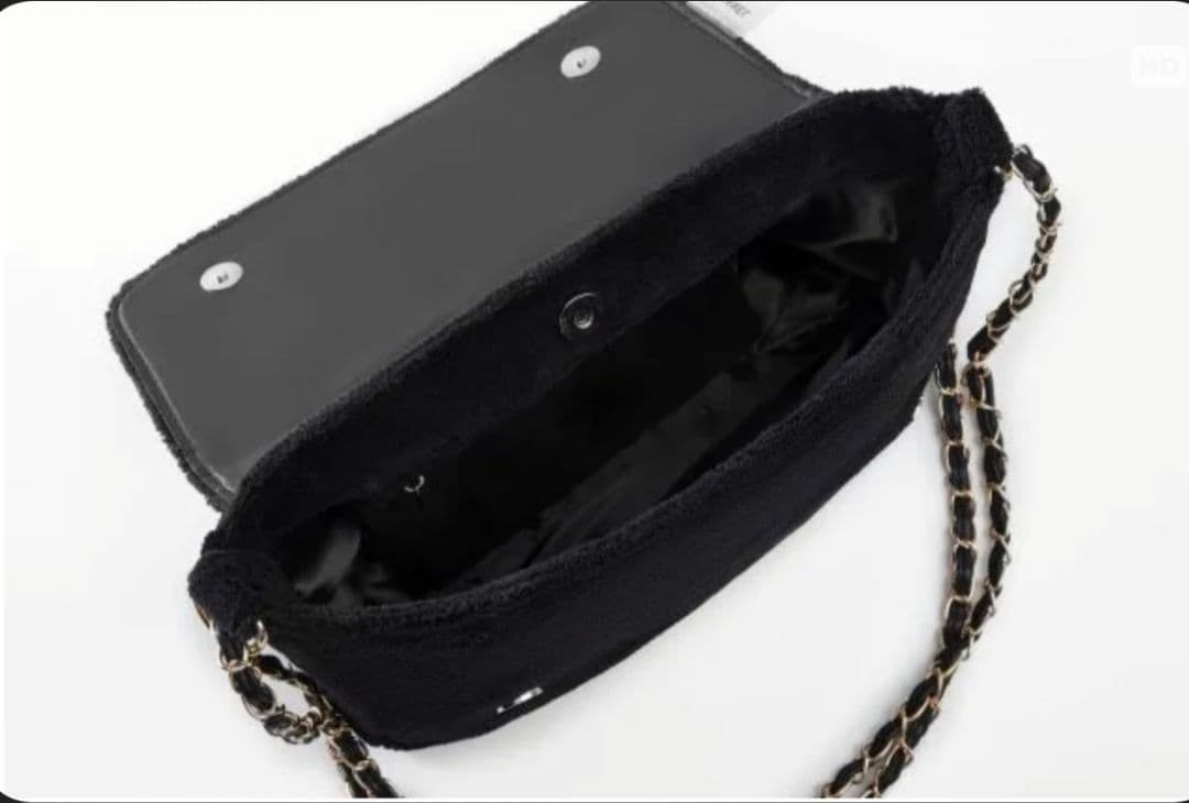 CHANEL ノベルティブラック ショルダーバッグ ブラックロゴ付き