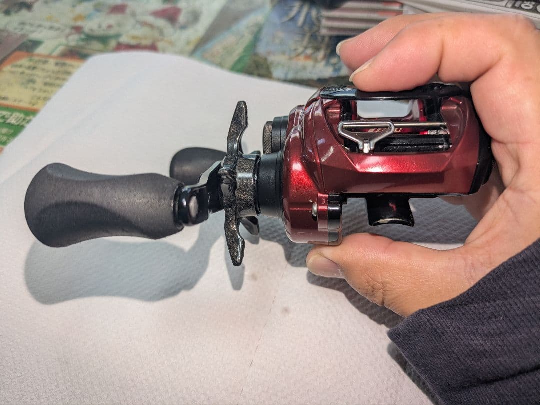 DAIWA ダイワ 20 HRF PE スペシャル 8.1R-TW ハンドル交換