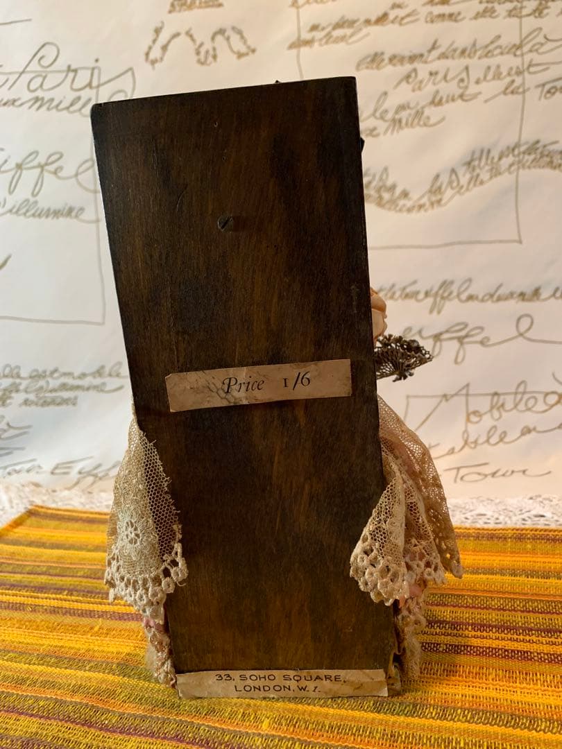 イギリス製　アンティーク　レアなロンドンアンティークショプの看板娘の人形！