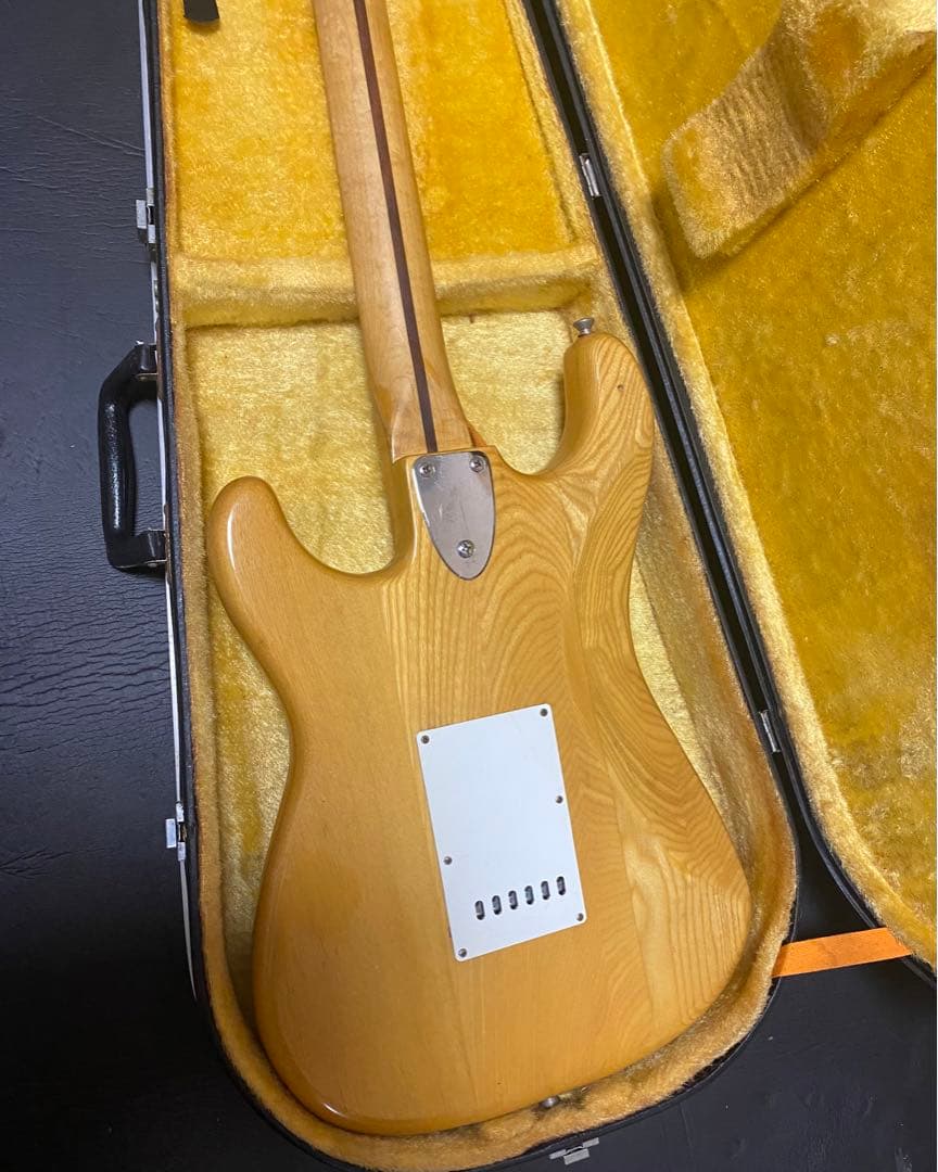 MusicMan風　エレキギター ナチュラルウッド ソフトケース付　ヴィンテージ