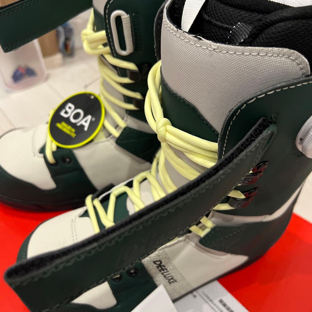 （新品未使用品） DEELUXEスノーボードブーツ