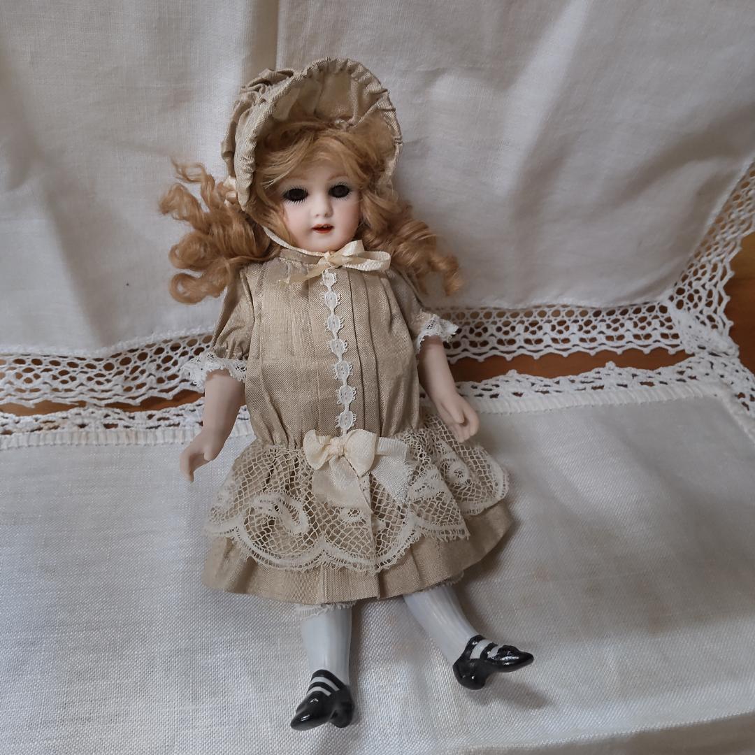 アンティークドール　リプロ　人形　海外作家　ビスクドール