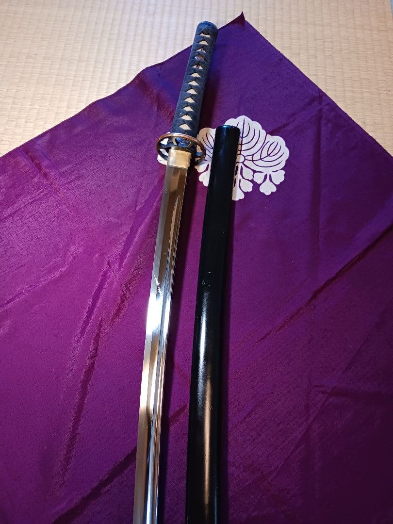 肥後拵え、居合用模造刀、本木　本鮫革　車輪鍔　樋入り砂型刀身 (訳有り価格)