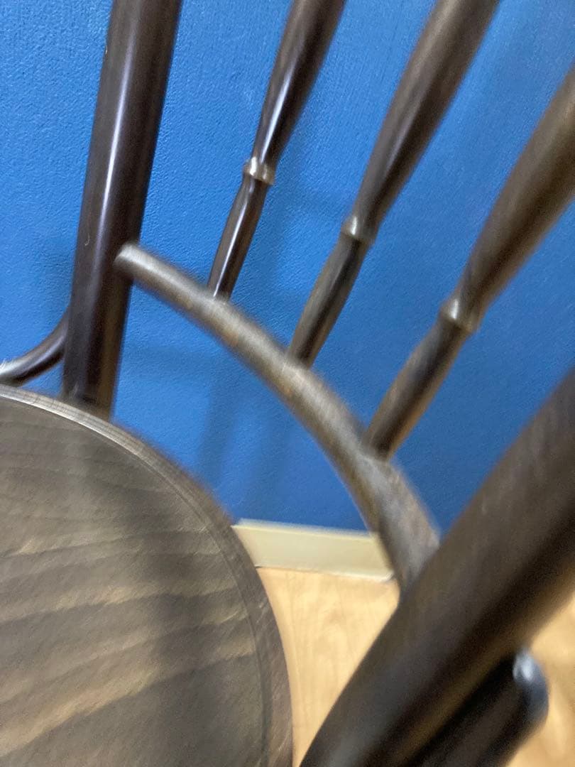 D 東ヨーロッパ　チェコ　椅子　チェア　アンティーク調　ヨーロピアン　木製　茶系