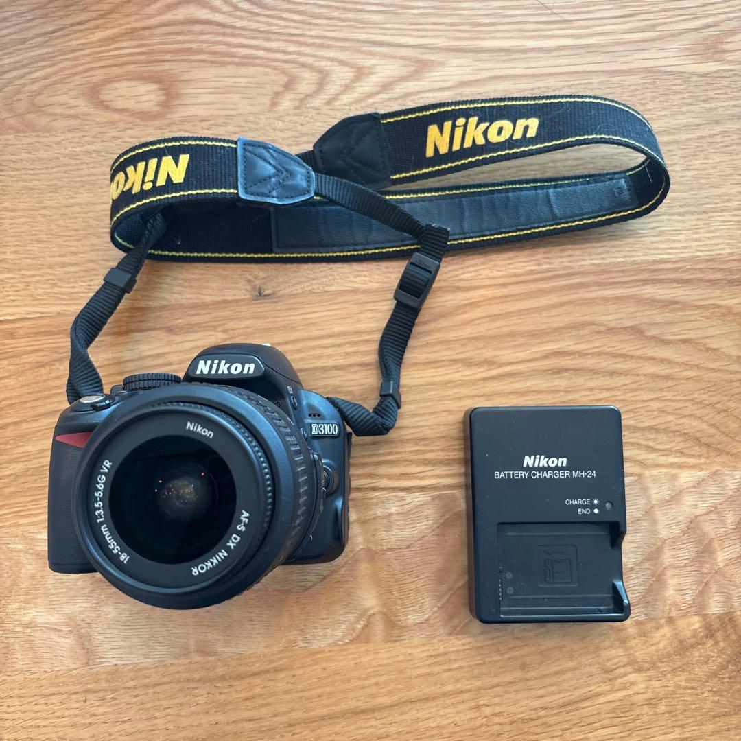Nikon D3100 デジタル一眼レフカメラ　レンズ