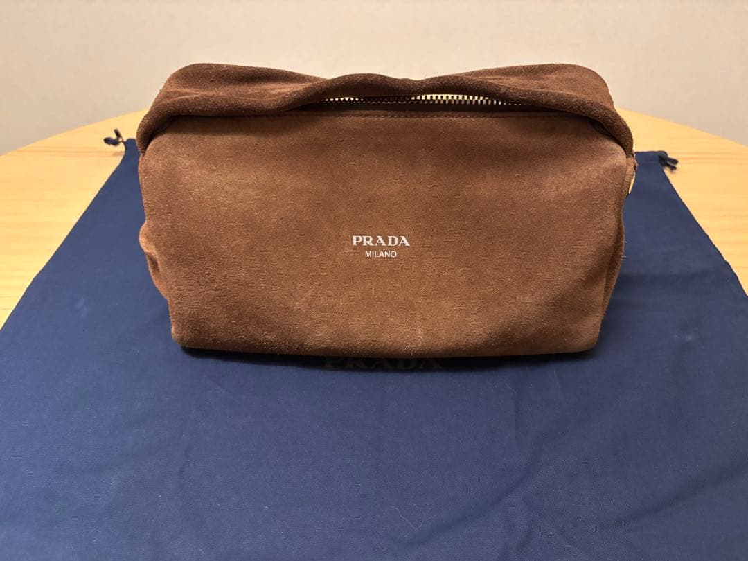 PRADA ロゴ スエード ショルダーバッグ 2VH188