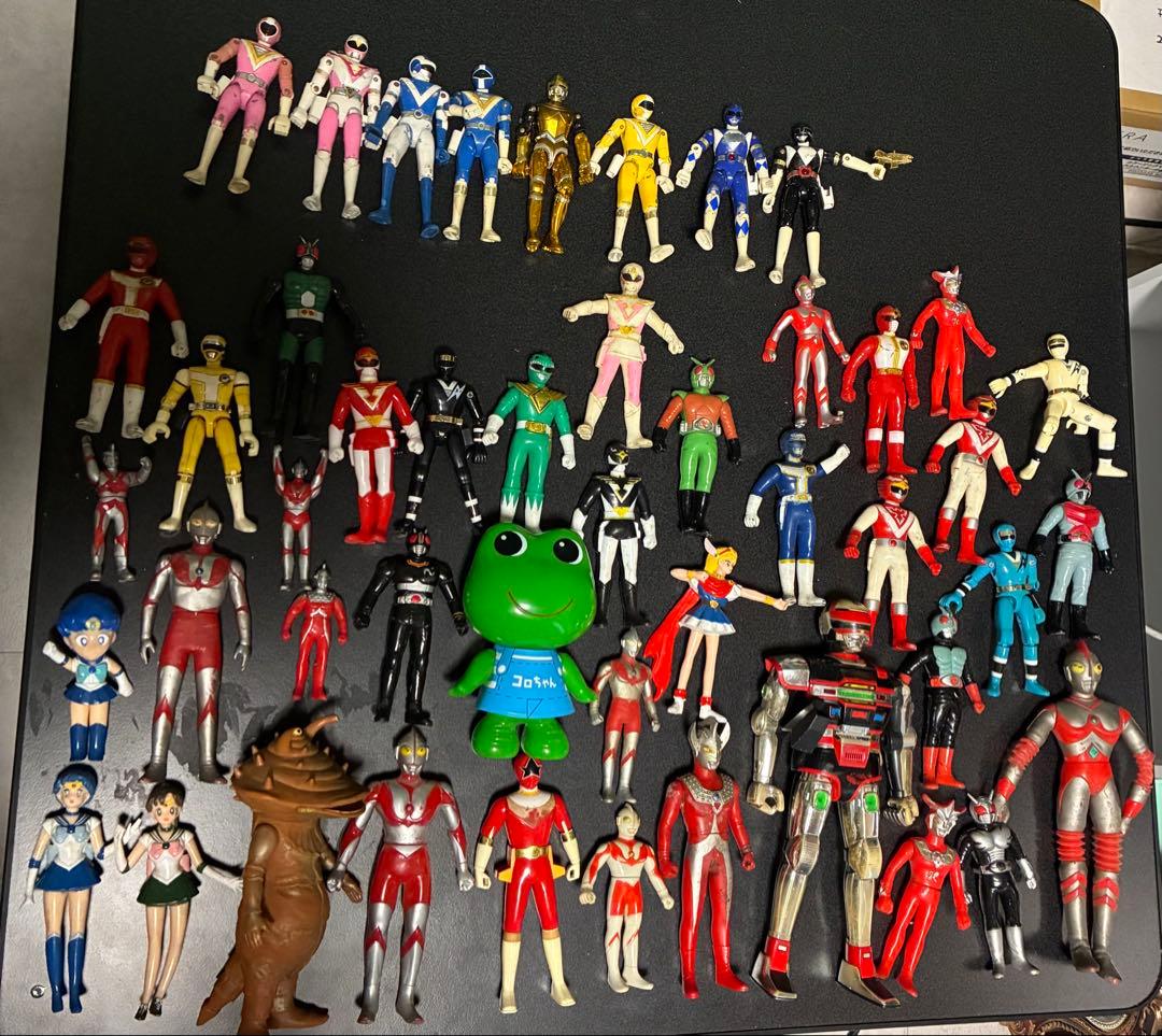 特撮ヒーロー フィギュア3体追加で50体