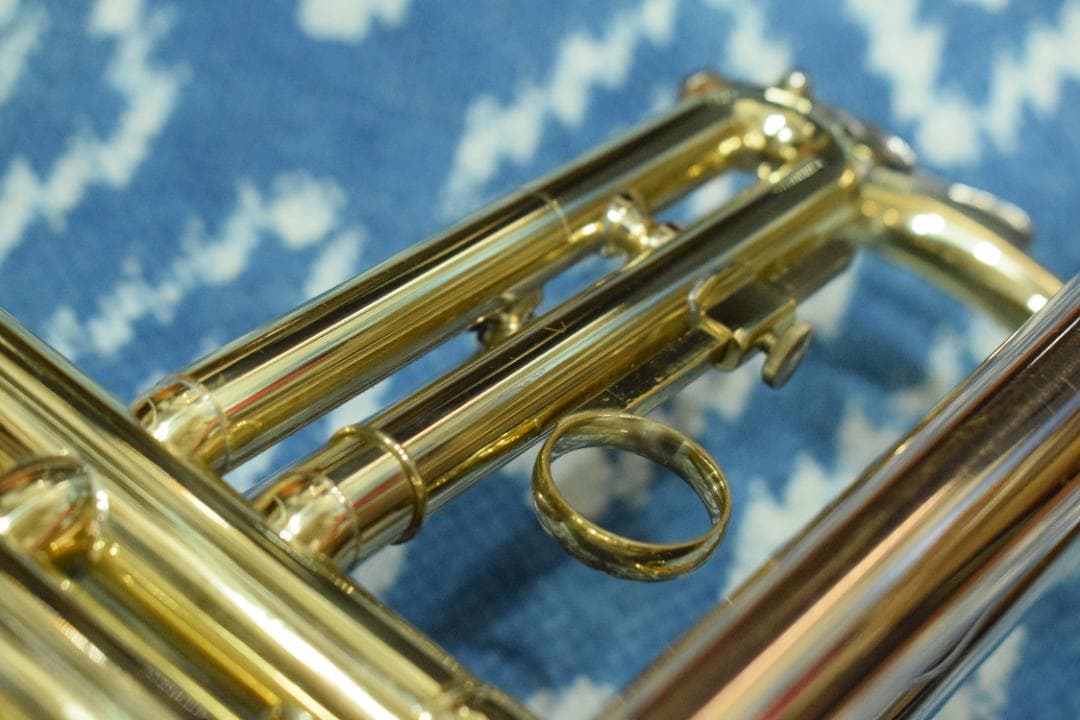 YAMAHA YTR3320 赤ベル 状態良好 マウスピース/ハードケース付属