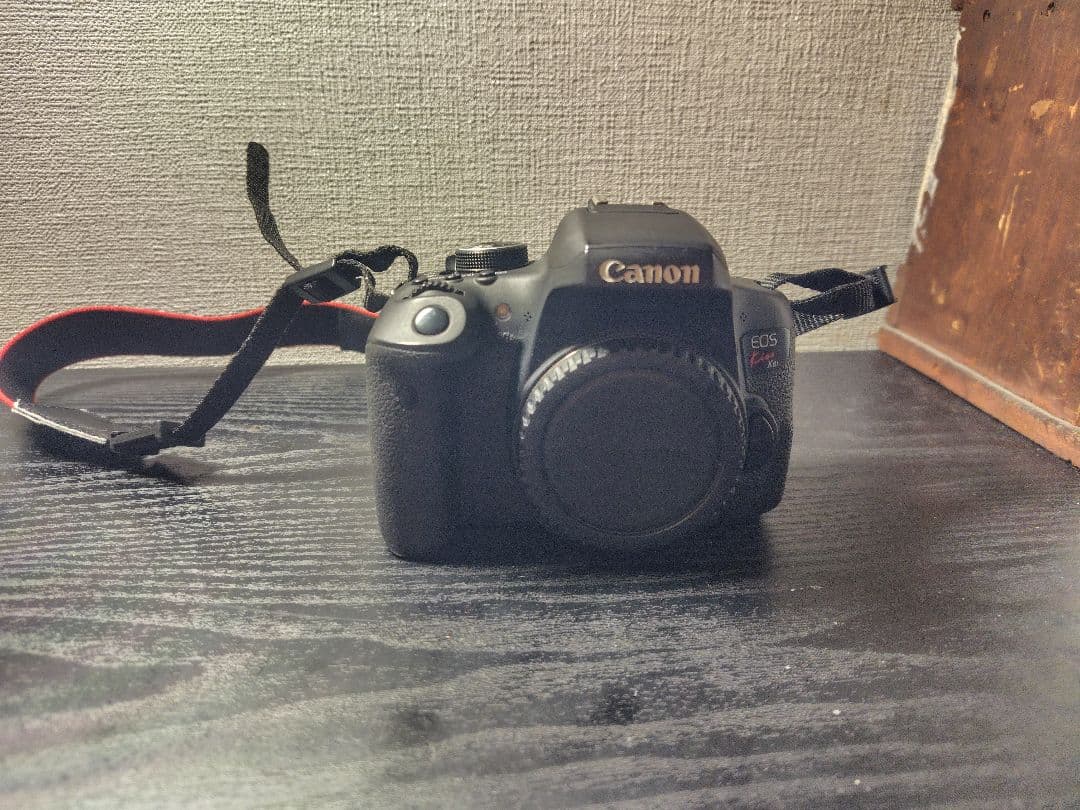 デジタルカメラ EOS Kiss X8i