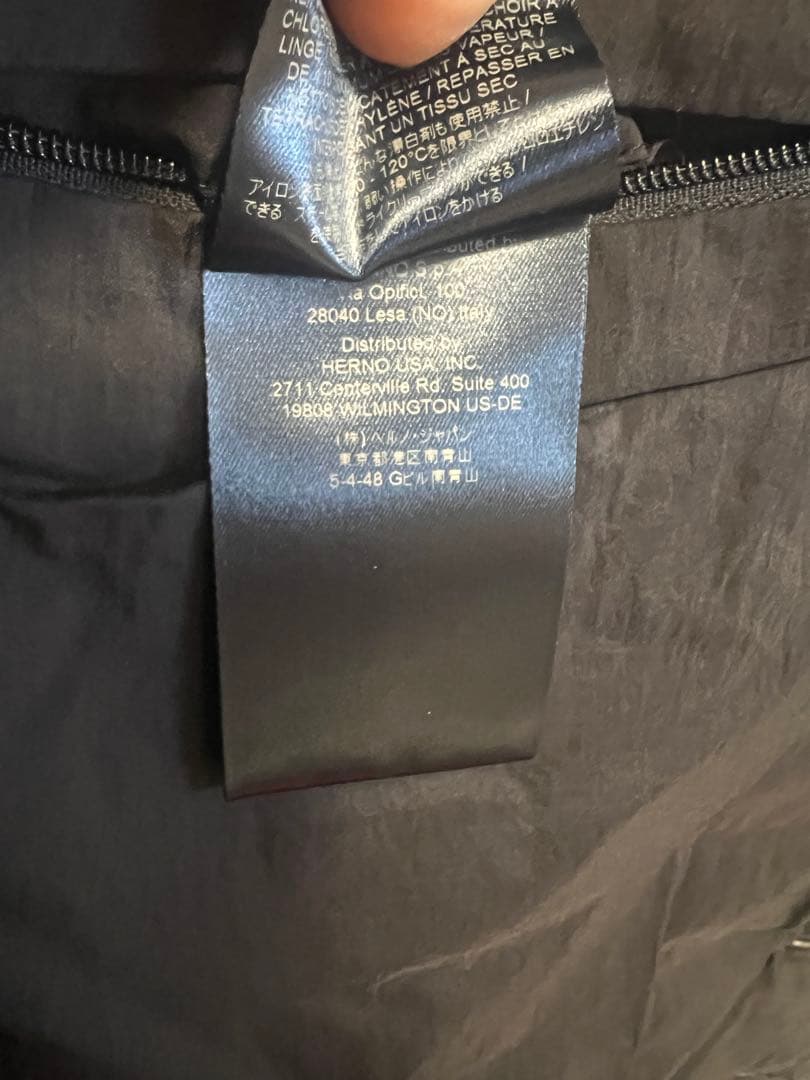 美品　国内正規品　ヘルノ / HERNO / ダウン ジレ　ブラック　44