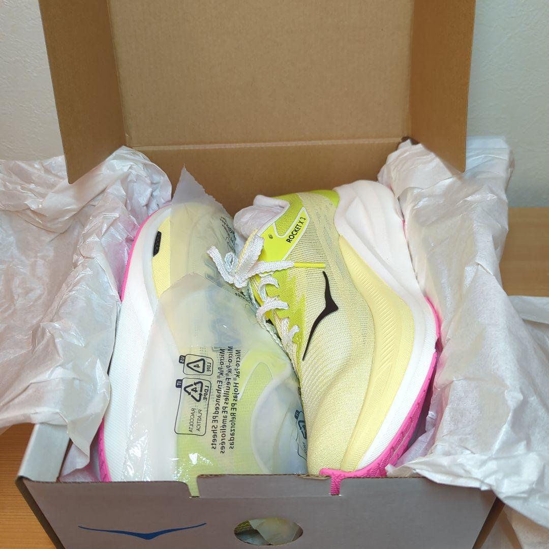 【2月1日迄】HOKA ROCKET X 3　オールジェンダー25.5cm