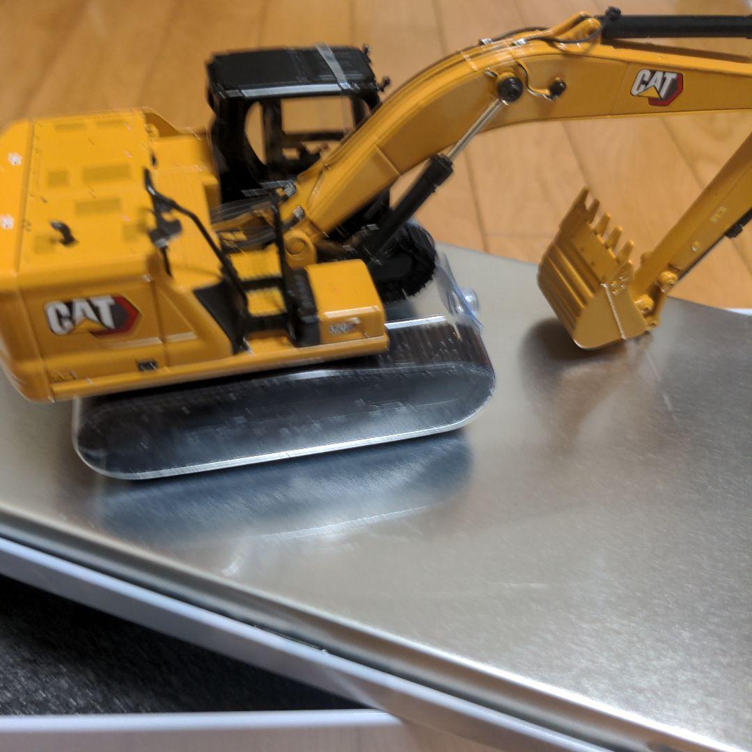 3月16日までの大セール　新品未開封でした　 CAT　ユンボ模型