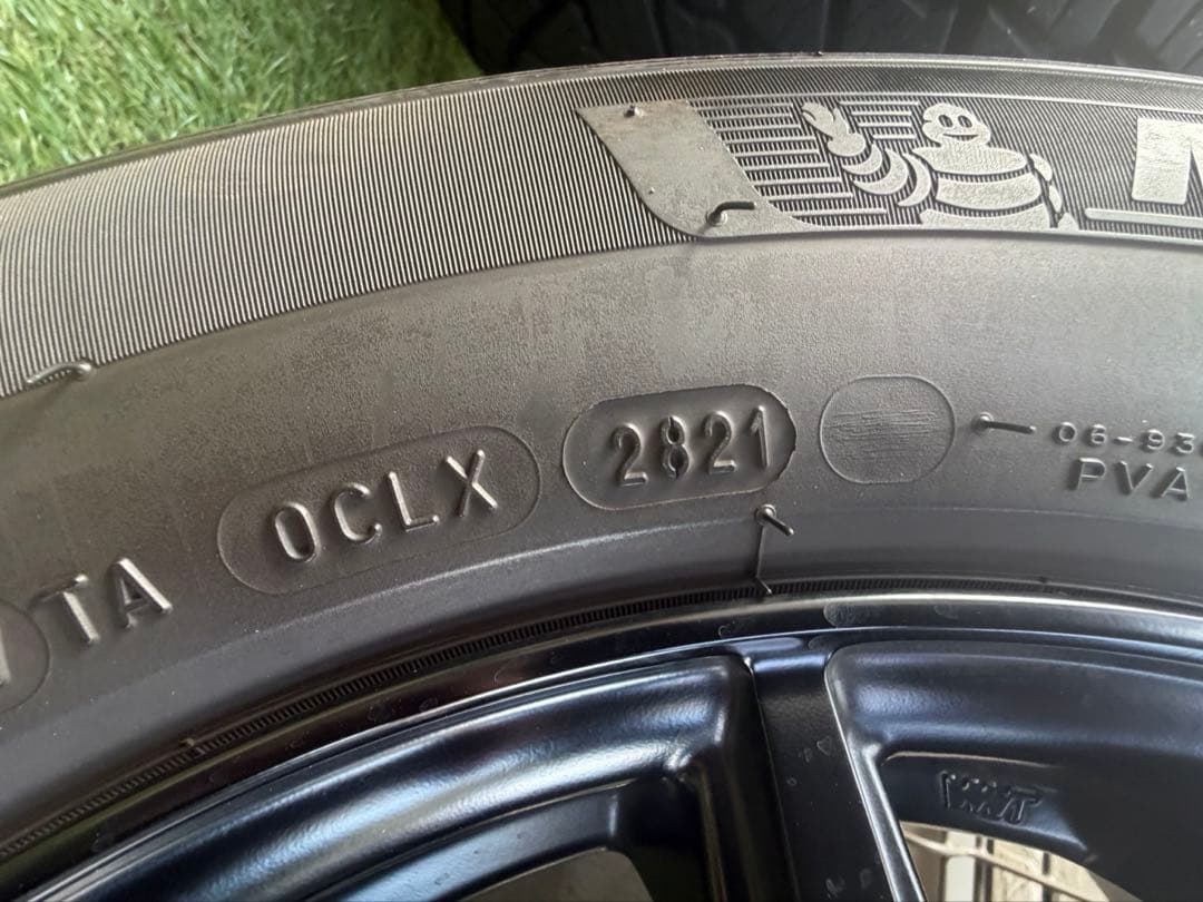 ミシュランスタッドレスタイヤ 195 65 R15 ノア80系 21年製