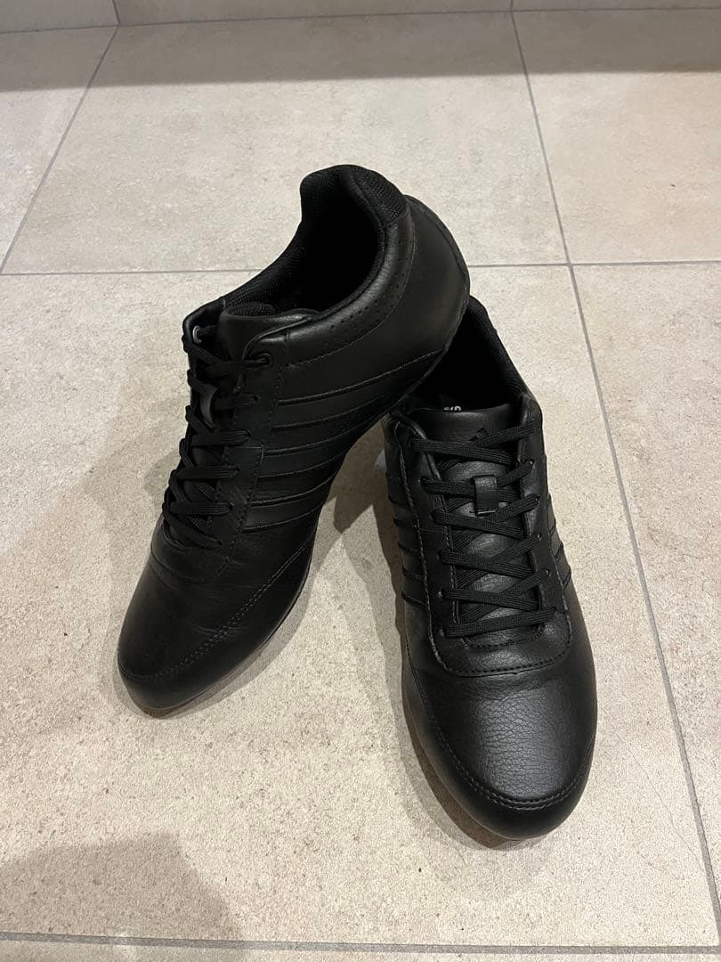 adidas ドライビングシューズ