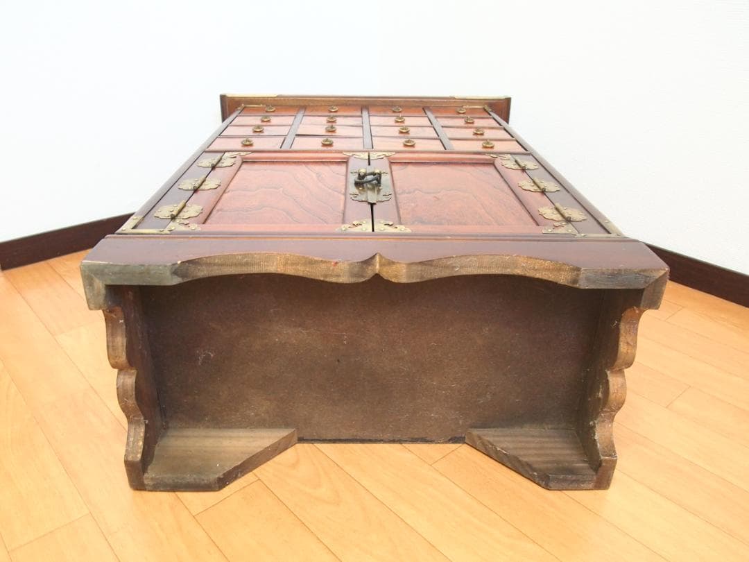 【良品】李朝家具 薬箪笥 隠し収納付き チェスト/小物入れ 蝶番金具 インテリア