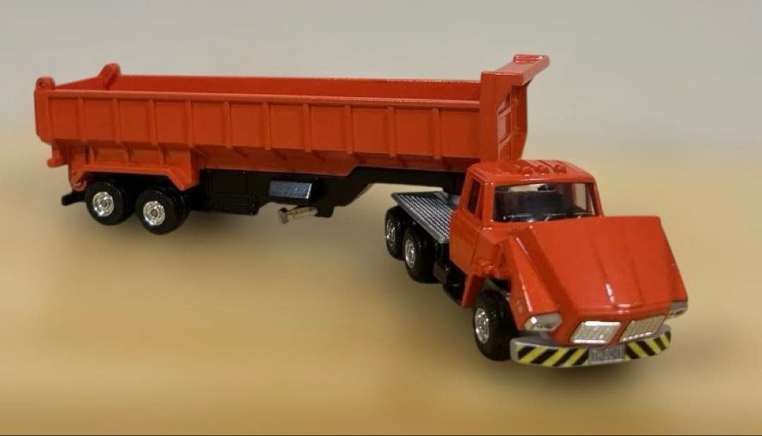 トミカダンディ046日産ディーゼル トレーラーダンプ