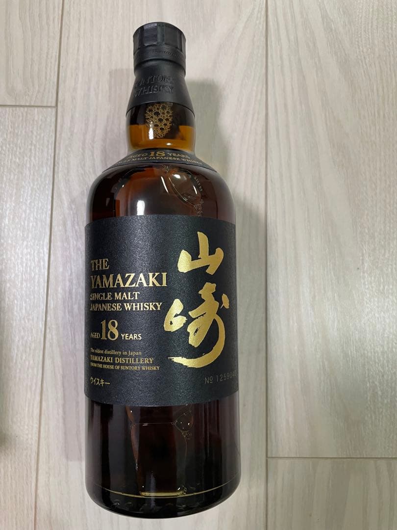 新品未開封箱付きYAMAZAKI 18年 シングルモルトウイスキー 700ml！