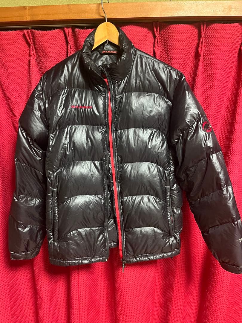 早い者勝ち　MAMMUT ダウンジャケット