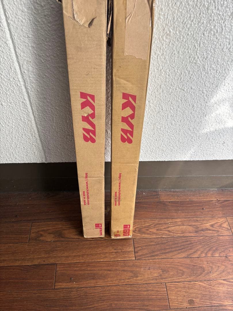 KYB 調整可能ショックアブソーバーカヤバローファースポーツ　ヴォクシー　ノア