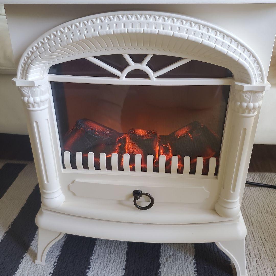 NITORI 暖炉風 おしゃれ クラシックスタイル 電気ヒーター ホワイト