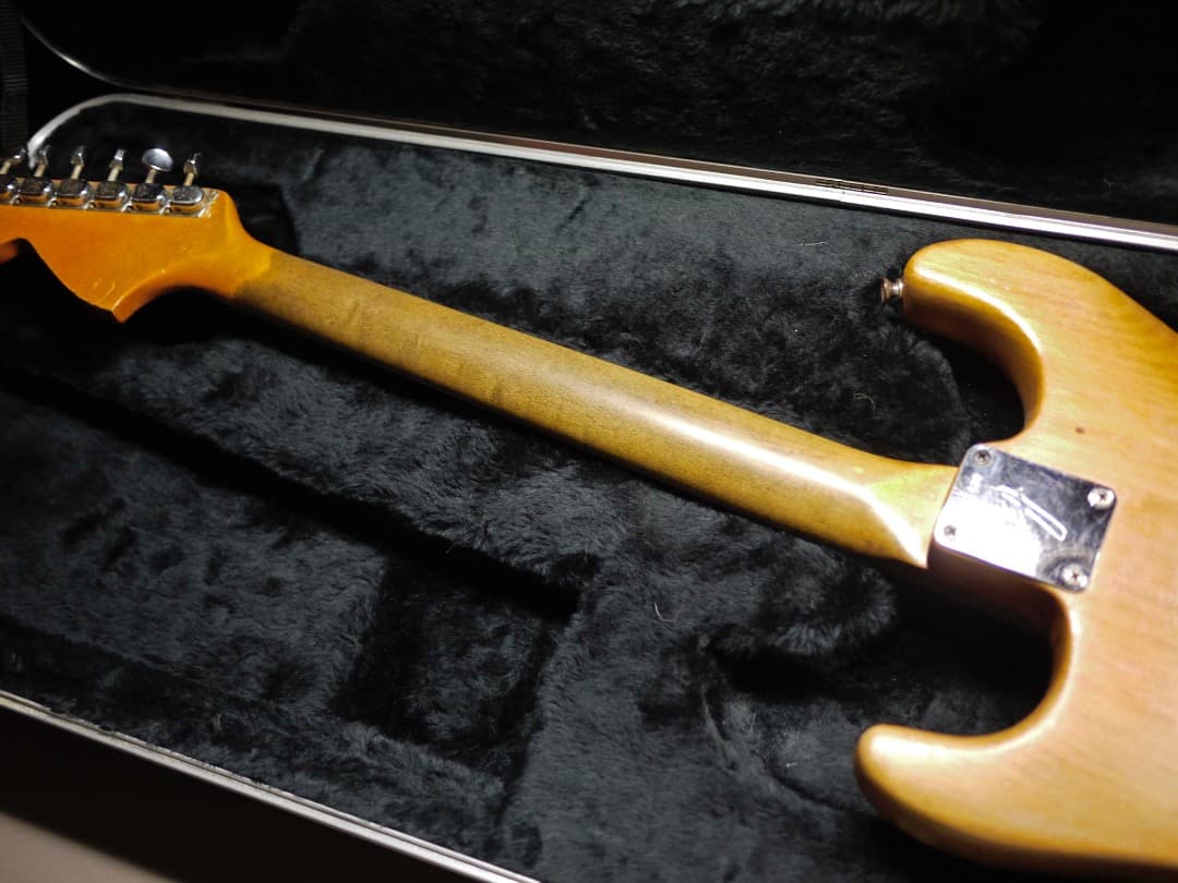 Fender Strato 1968年 元はオリンピックホワイト リフィニッシュ