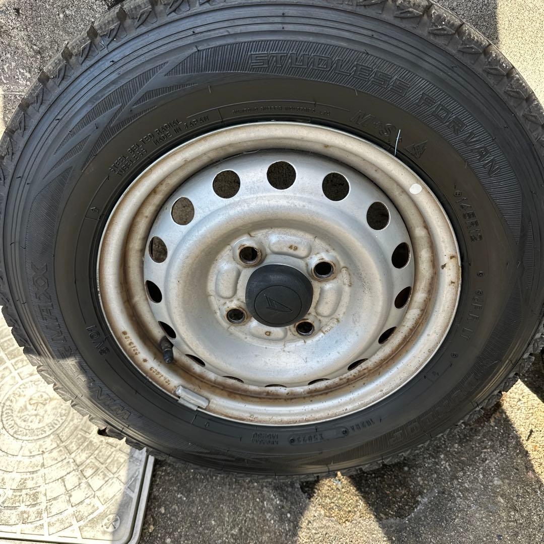 145/R12 スタッドレス23年製 ハイゼットやキャリートラック等タイヤセット