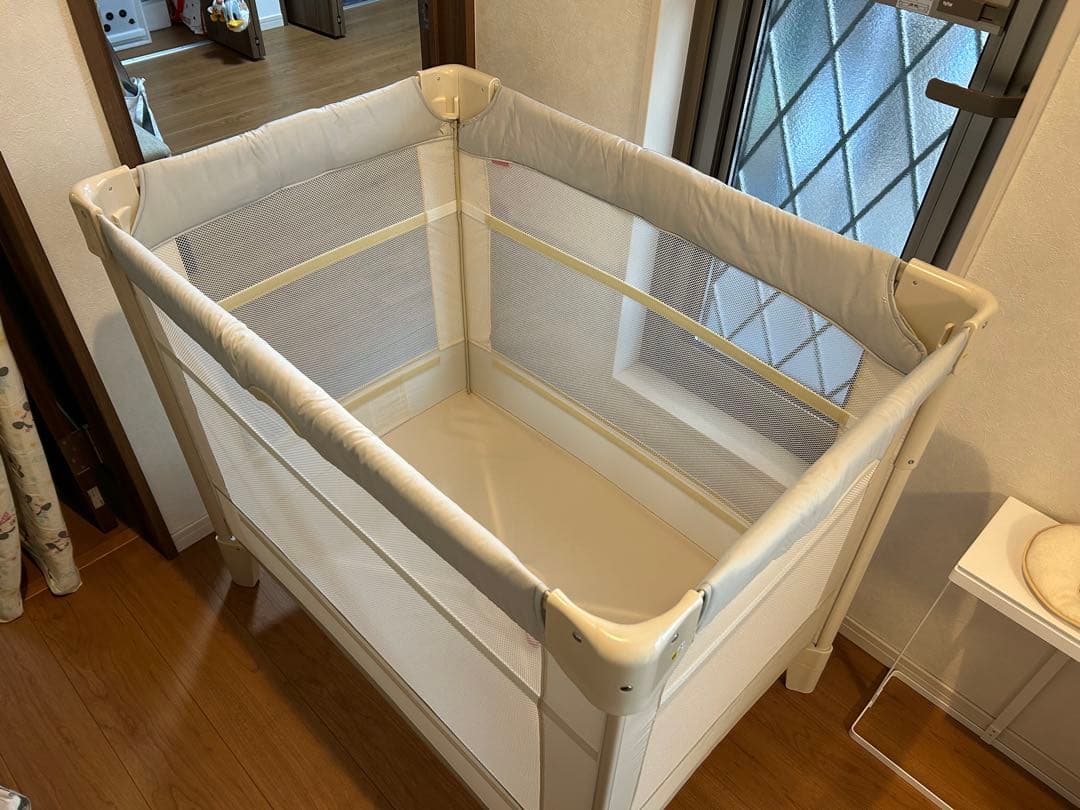 アップリカ ココネルエアーAB ホワイトグレー