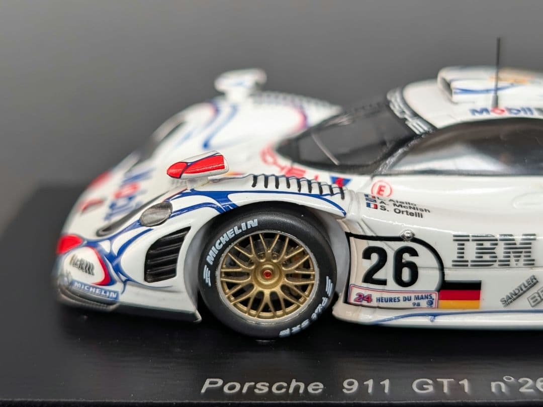 スパーク 1/43 ポルシェ 911 GT1 #26 1998 ル・マン24優勝